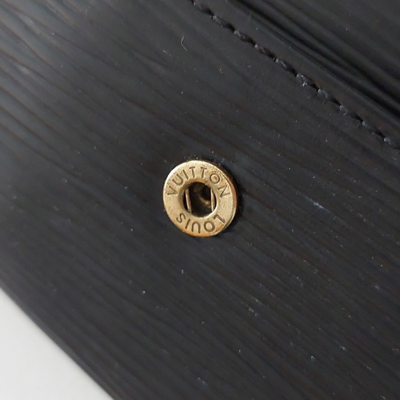 Authentic Pre-owned Louis Vuitton 6 key holder - Picture 8 of 10